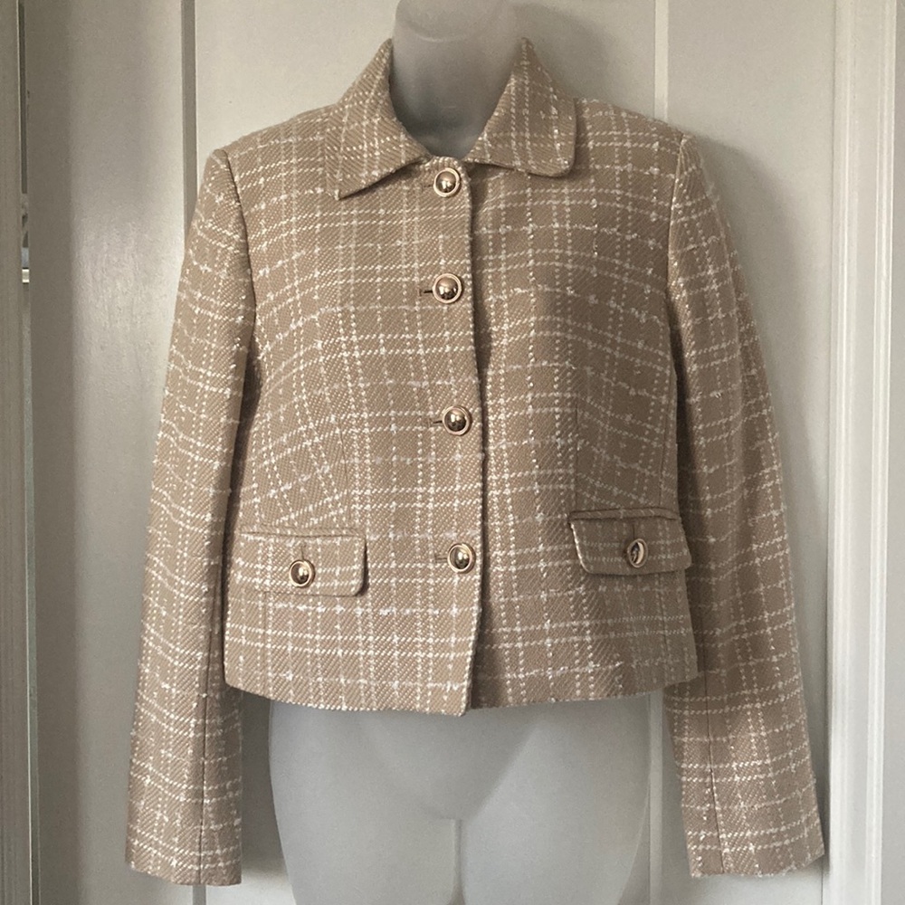 Beautiful Cropped Jacket 🧥, size-2, beige/cream, lined